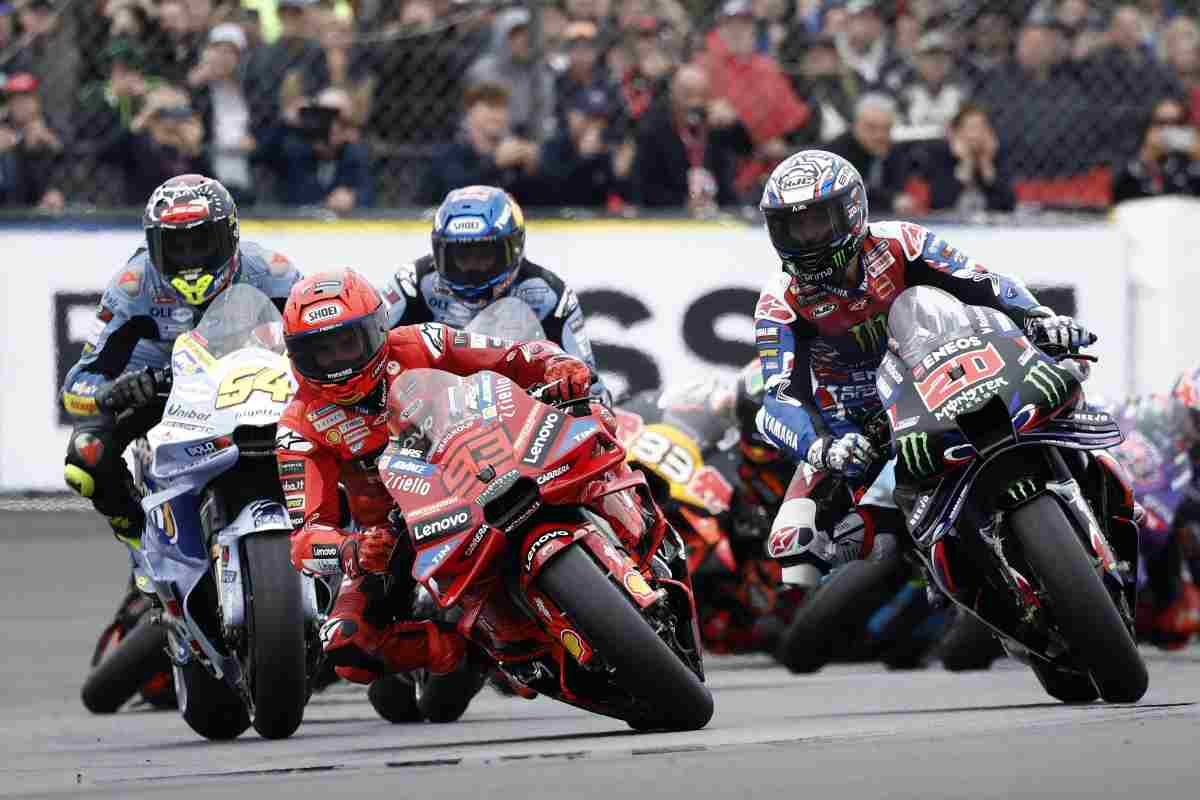 Tegola in MotoGP, l'infortunio del campione è più grave: tutti i dettagli