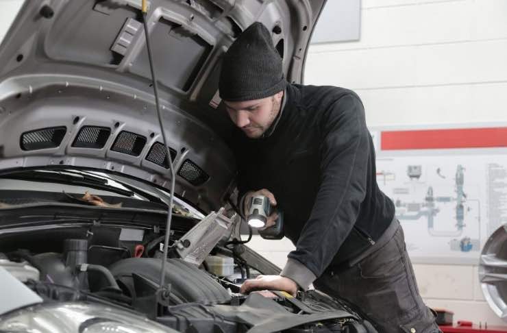 Revisione auto ogni 12 mesi