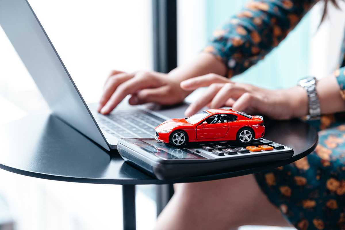 Come leggere l'annuncio di un'auto usata: decifrare sigle e informazioni, tutti i segreti che nessuno vi racconta