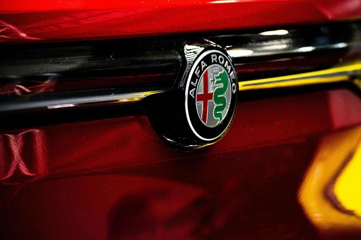 Alfa Romeo, in programma il ritorno della Giulietta? Un mix tra una Ferrari Purosangue e la Giulia, le immagini che fanno impazzire i fan (VIDEO)