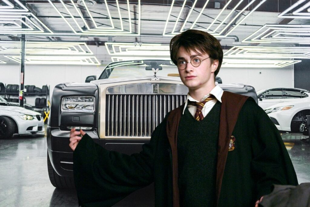 Dimentica la sua Rolls-Royce in un parcheggio per 25 anni: protagonista la star di Harry Potter