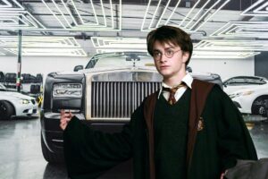 Dimentica la sua Rolls-Royce in un parcheggio per 25 anni: protagonista la star di Harry Potter