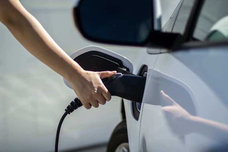 Auto l'Europa approva