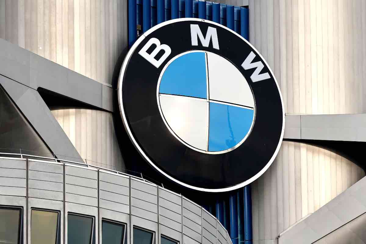 BMW stravolge le auto del futuro: ha studiato una novità che le renderà qualcosa di mai visto prima