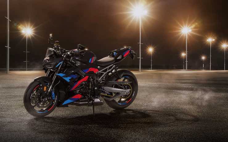 BMW M1000R problema all'ammortizzatore di sterzo