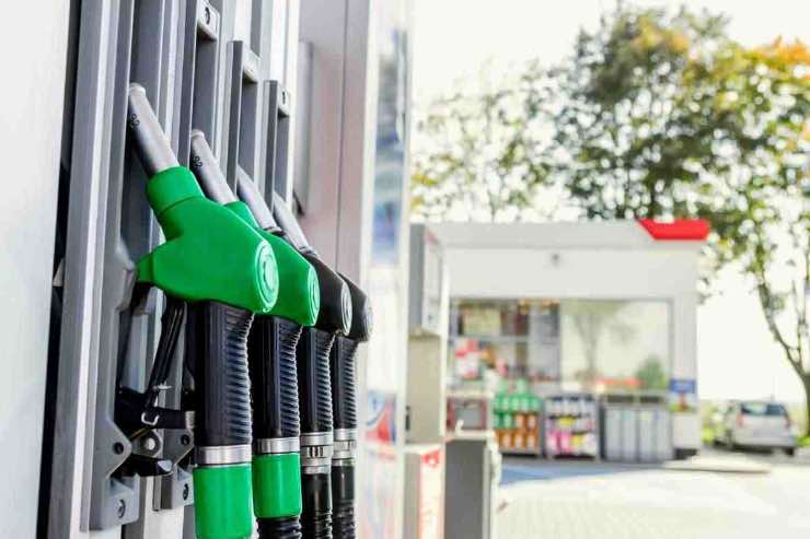 Benzina e diesel rincari pesanti in una settimana