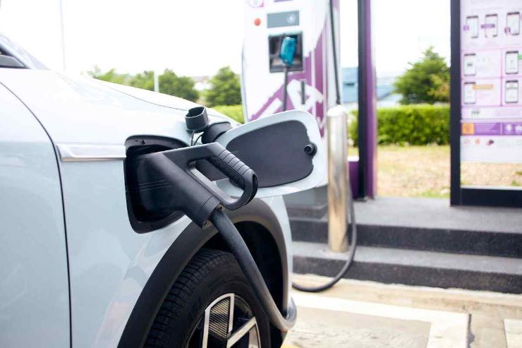 Elettriche il progresso nelle batterie cambia tutto