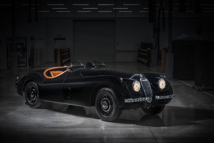 Jaguar XK120 da oltre 270 km/h