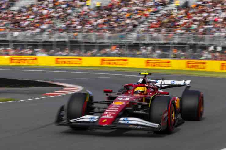 Lewis Hamilton assente al test