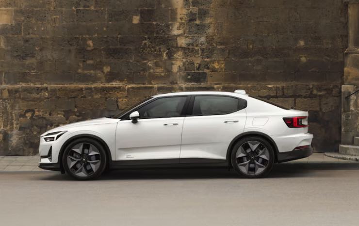 Polestar 2 sconti fino a 12.000 euro a giugno