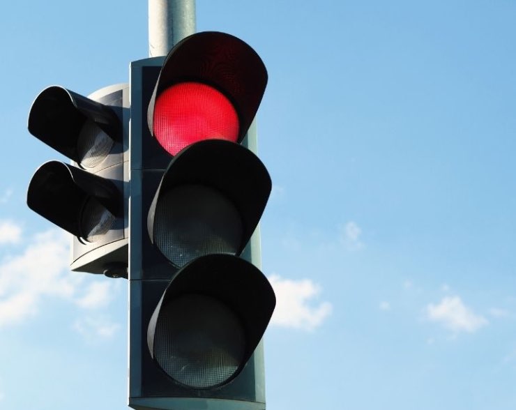 Semaforo rosso non si può passare