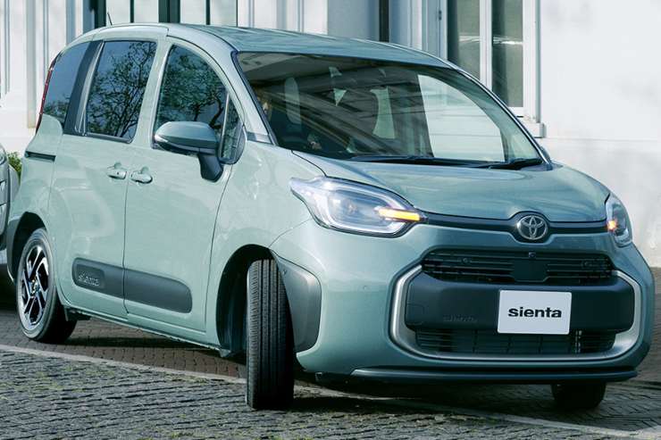 Toyota Sienta ha copiato la Panda