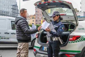 6mila euro di multa, rischi grosso se lo fai: la norma "nascosta" a cui nessuno fa caso, è nuova è può costare caro