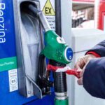 Rialzo scioccante dei prezzi della benzina: i motivi di una crisi annunciata e cosa ci aspetta in futuro
