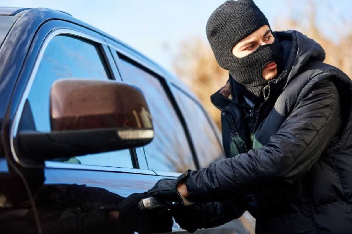Furto d'auto le nuove sono più facili