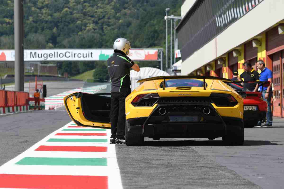 L’alternativa della Lamborghini alla soluzione Ferrari