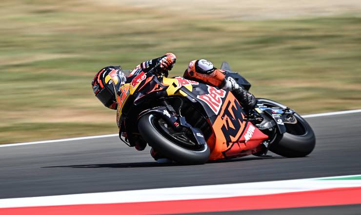 Maverick Vinales si è operato dopo la caduta