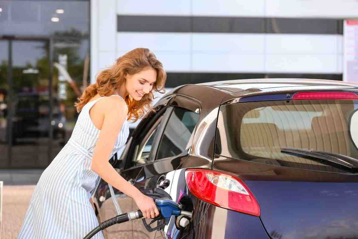 La Legge contro le auto termiche