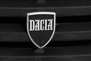 La Dacia più amata si rifà il look