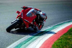 Perché la Ducati Desmosedici si chiama così