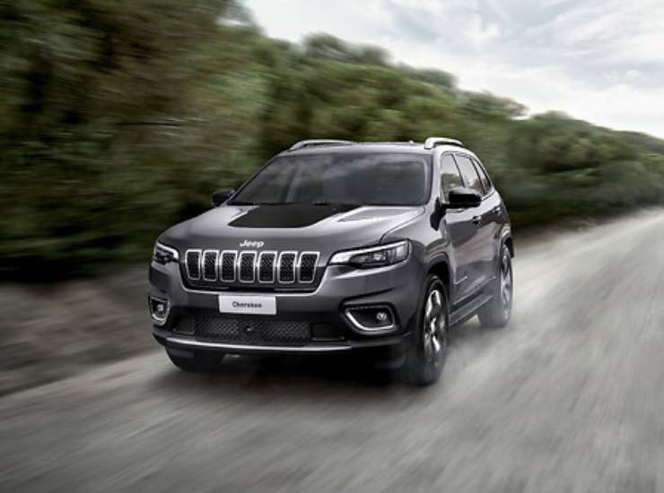 Jeep per il gruppo vendite in calo a luglio