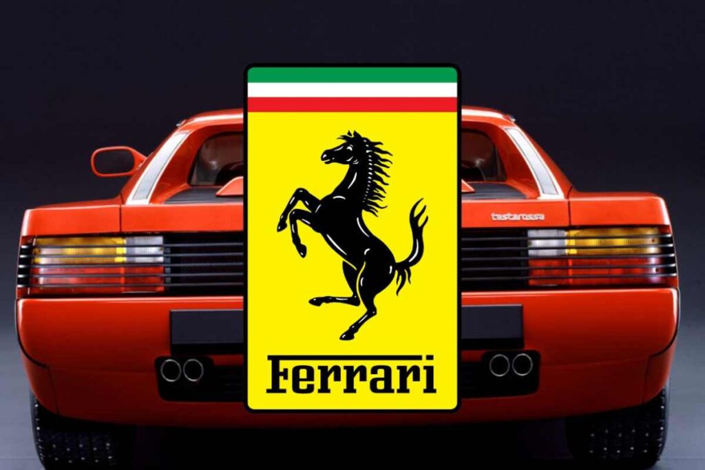 Sembra una Batmobile, ma lì sotto c'è una Ferrari Testarossa: la vera sorpresa però è il motore (VIDEO)