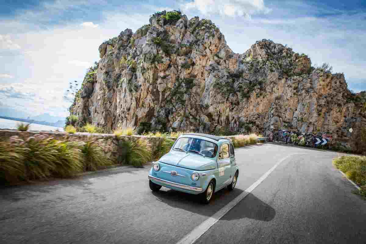Pippo Baudo e quel sogno proibito da 36 rate: era l'auto che gli faceva battere il cuore