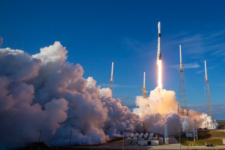 Elon Musk crisi crollo Starlink