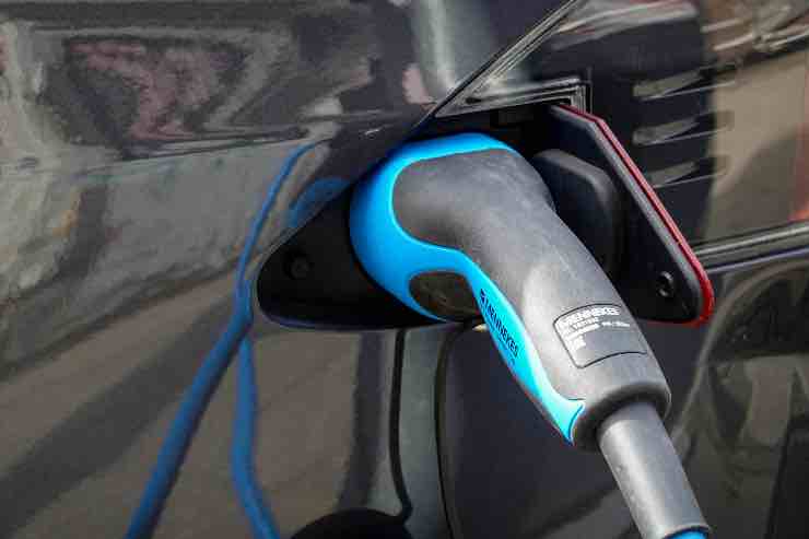 Auto Plug-In Hybrid consumi più elevati