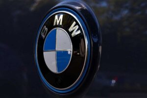 Il motore sei cilindri in linea della BMW