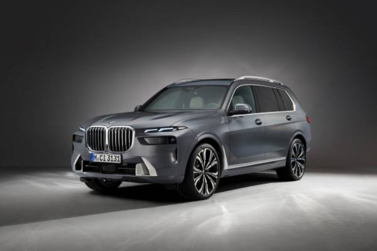 BMW X7 rischio incendio