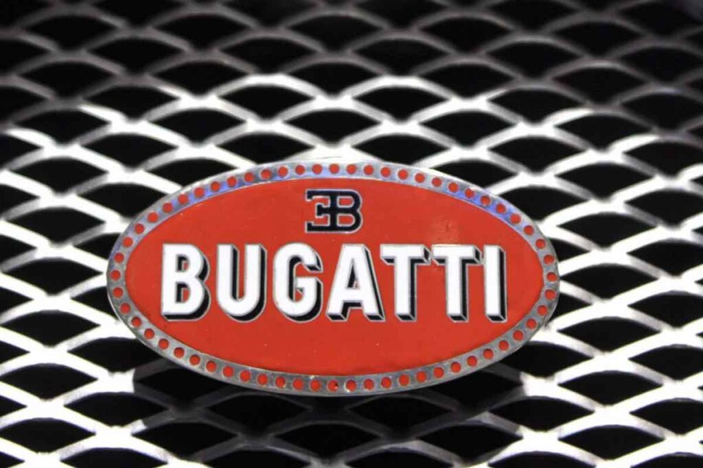 Chi produce I motori Bugatti?