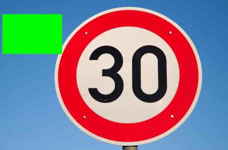 Cartello stradale verde ecco cosa rappresenta