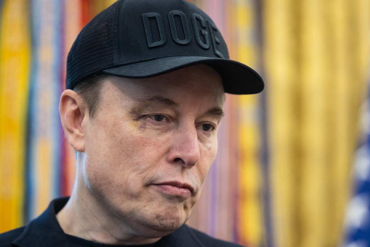 Elon Musk trema