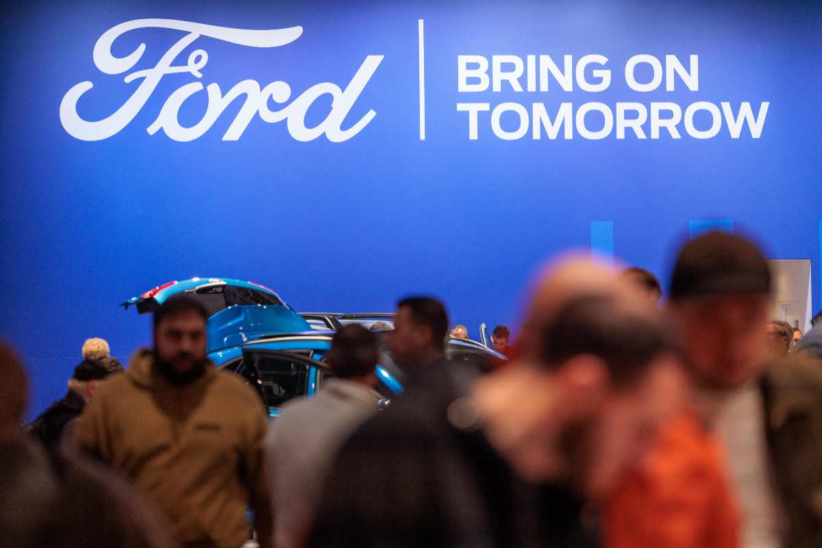 Lavoratori Ford licenziamenti