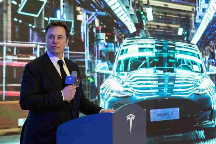 Musk la Tesla gli propone 1000 miliardi