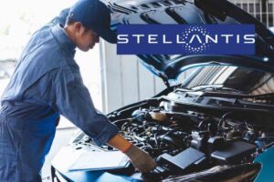 Stellantis via tantissimi operai