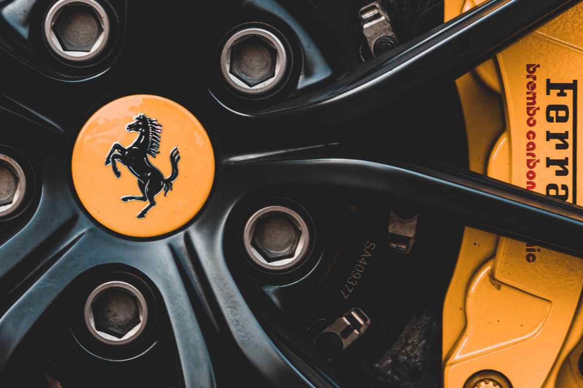 La Ferrari della svolta che ha fatto nascere le supercar moderne: disegnata da Giugiaro, era anni avanti alla concorrenza