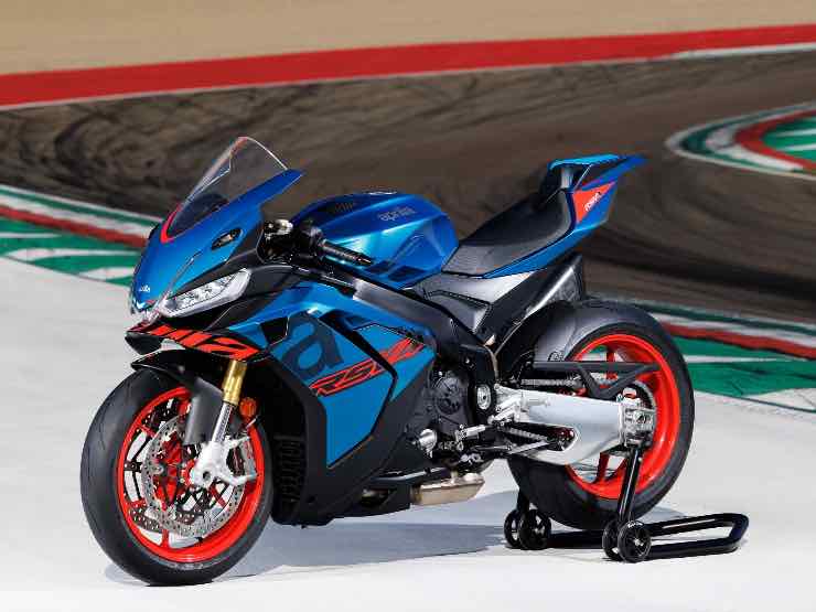 Aprilia RSV4 di Claudio Lombardi
