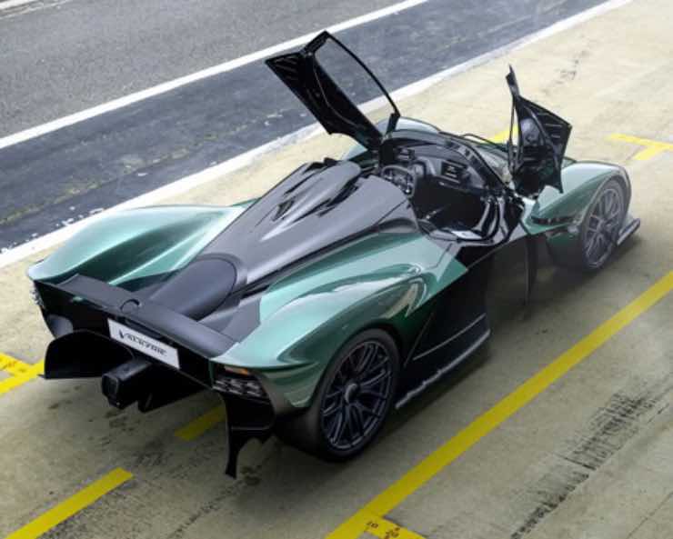 Ferrari Aston Martin Valkyire Spider