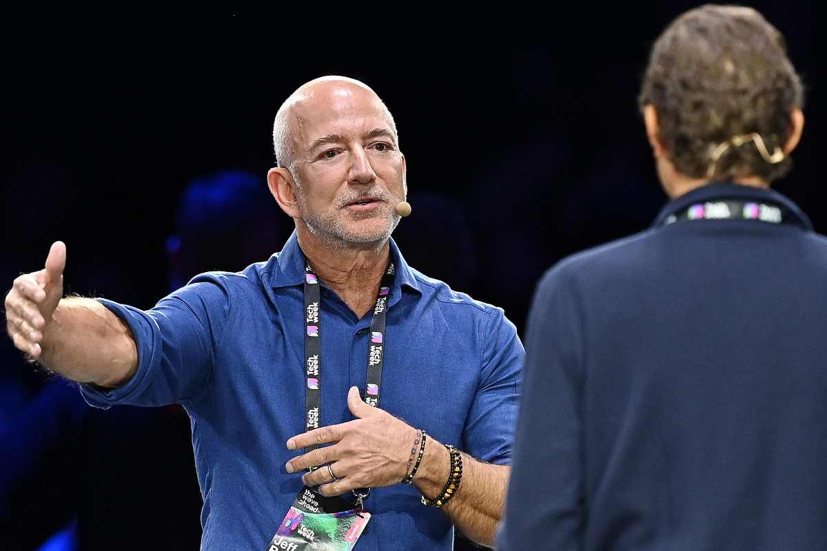 Bezos tra gli uomini più ricchi