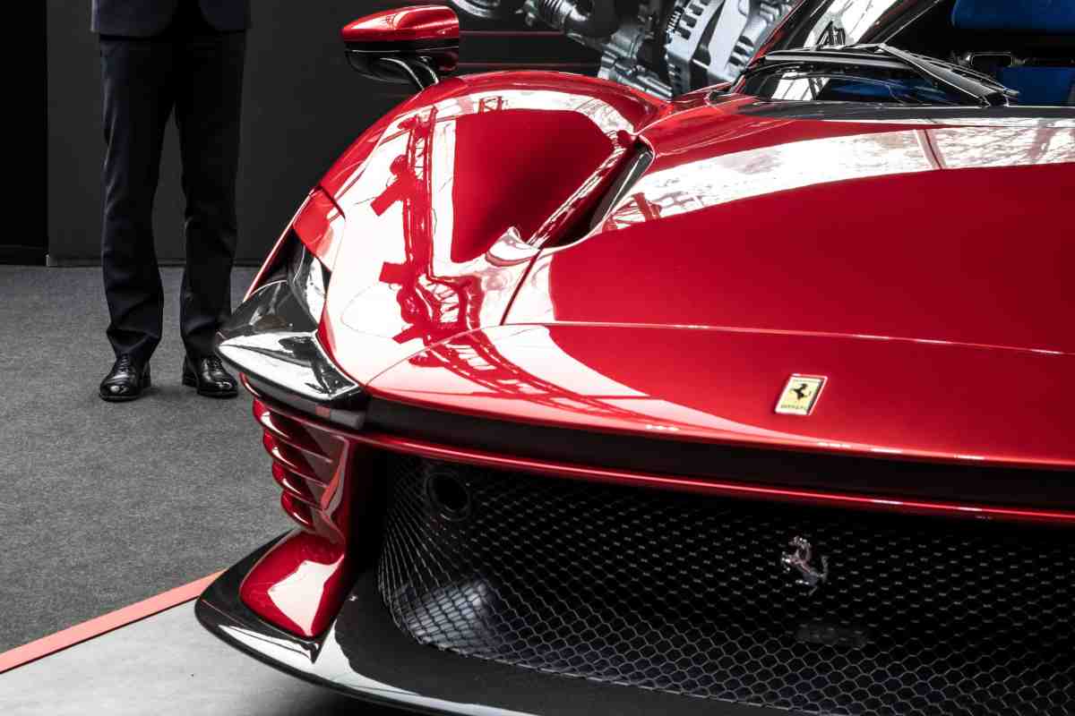 Ferrari sconfessa sé stessa
