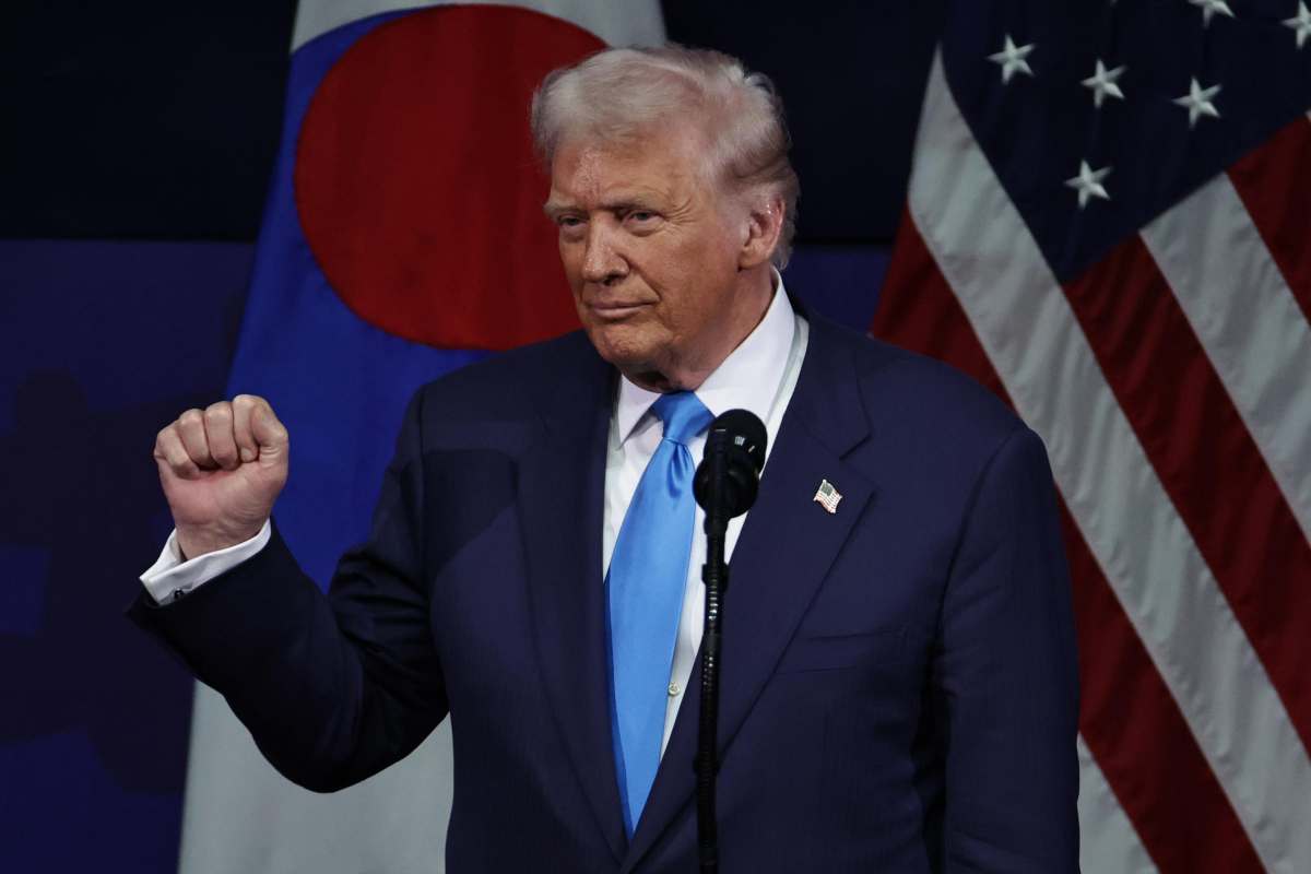 Il colosso sempre di più nei guai ora vende tutto: un'altra "vittima" delle politiche di Trump