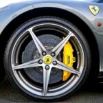 Ferrari spiazzata, lascia il Paese: troppe tasse, la decisione è ormai stata presa