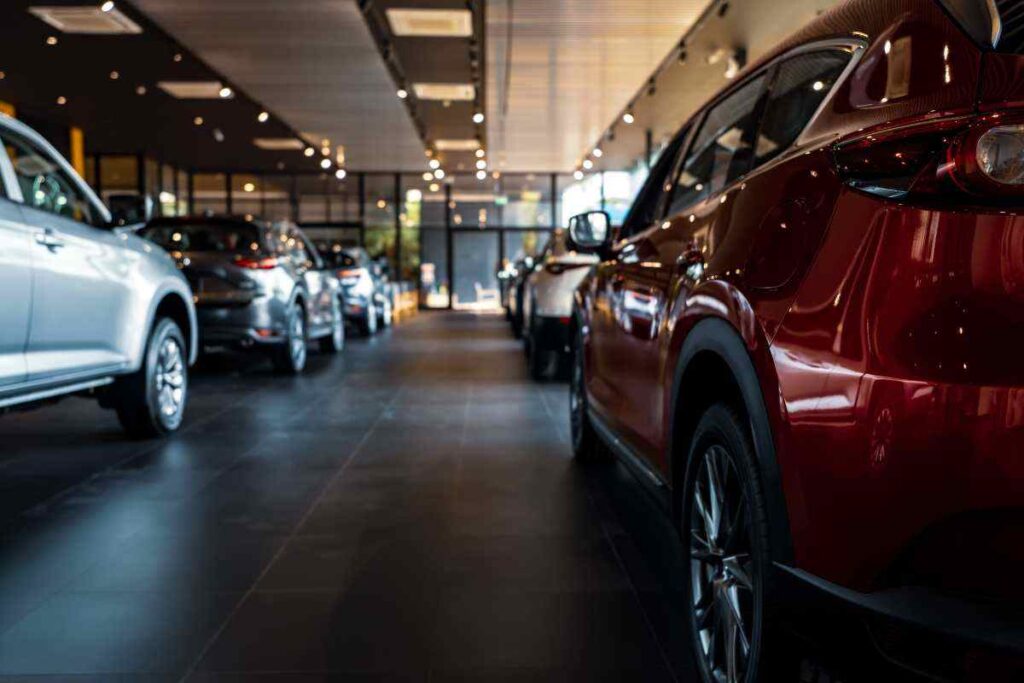 Auto i clienti fanno causa
