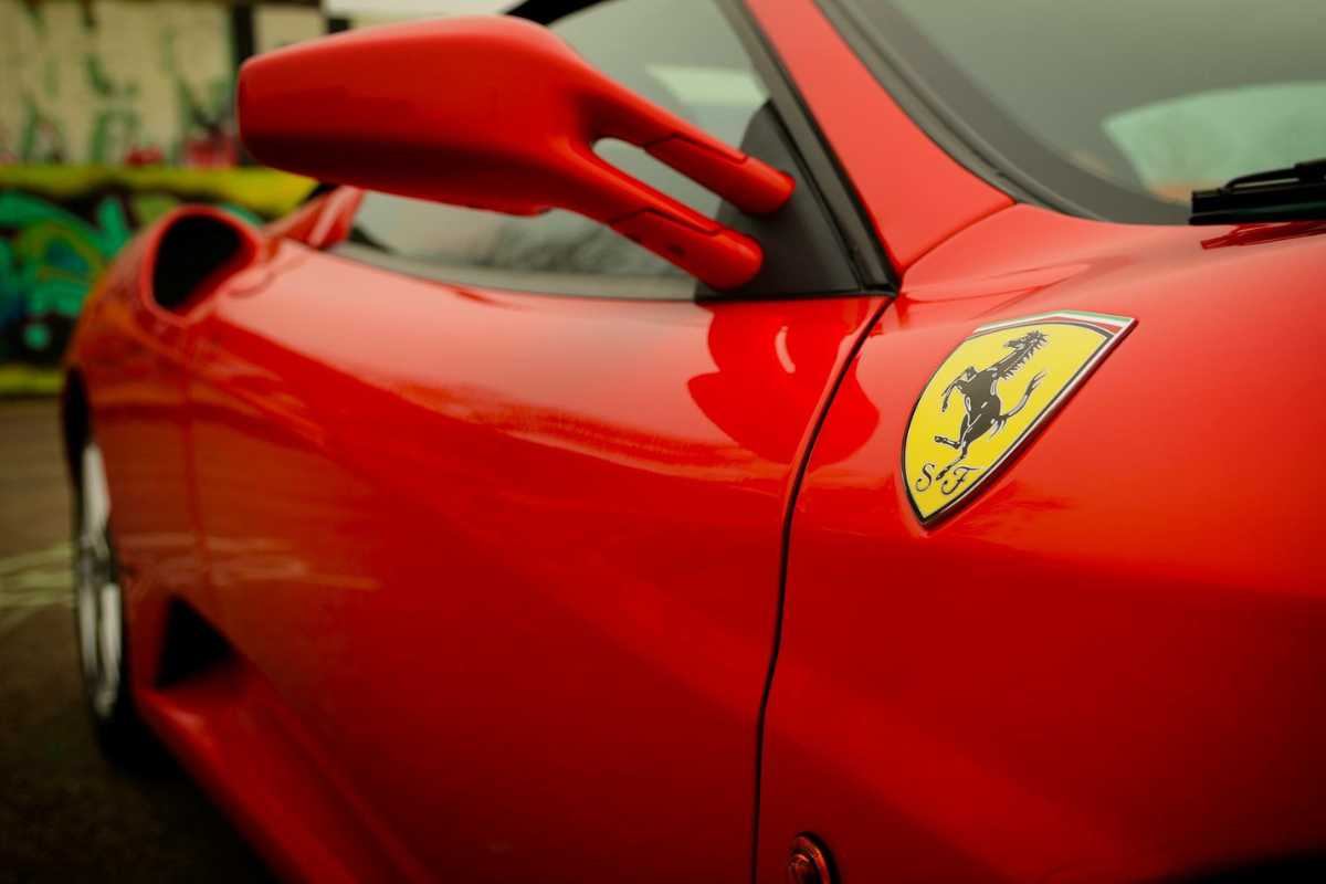 L’ultima Ferrari con cambio manuale