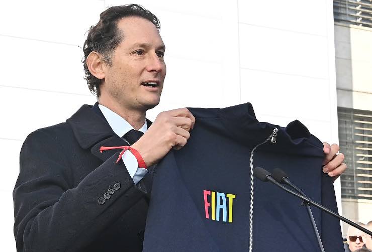 john elkann stellantis comma