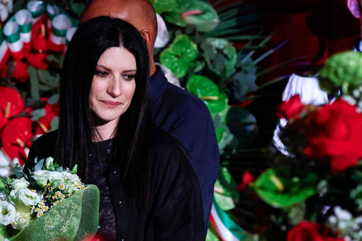 Lutto Laura Pausini, terribile incidente: un pirata della strada, poi un immenso dolore