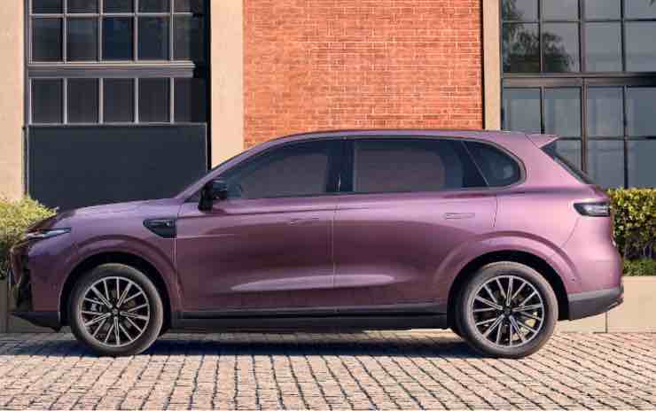 auto leapmotor stellantis b10