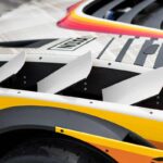 L'auto più affidabile del pianeta ora è anche potentissima: tripudio di alettoni e flap, così sembra una F1